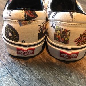 A tribe called quest printed Vans. Sz. 9mens
